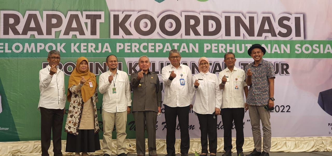 https://dishutkaltim.com/public/admin/images/gambar_berita/1657162415_WhatsApp Image 2022-07-07 at 10.52.23 AM.jpeg